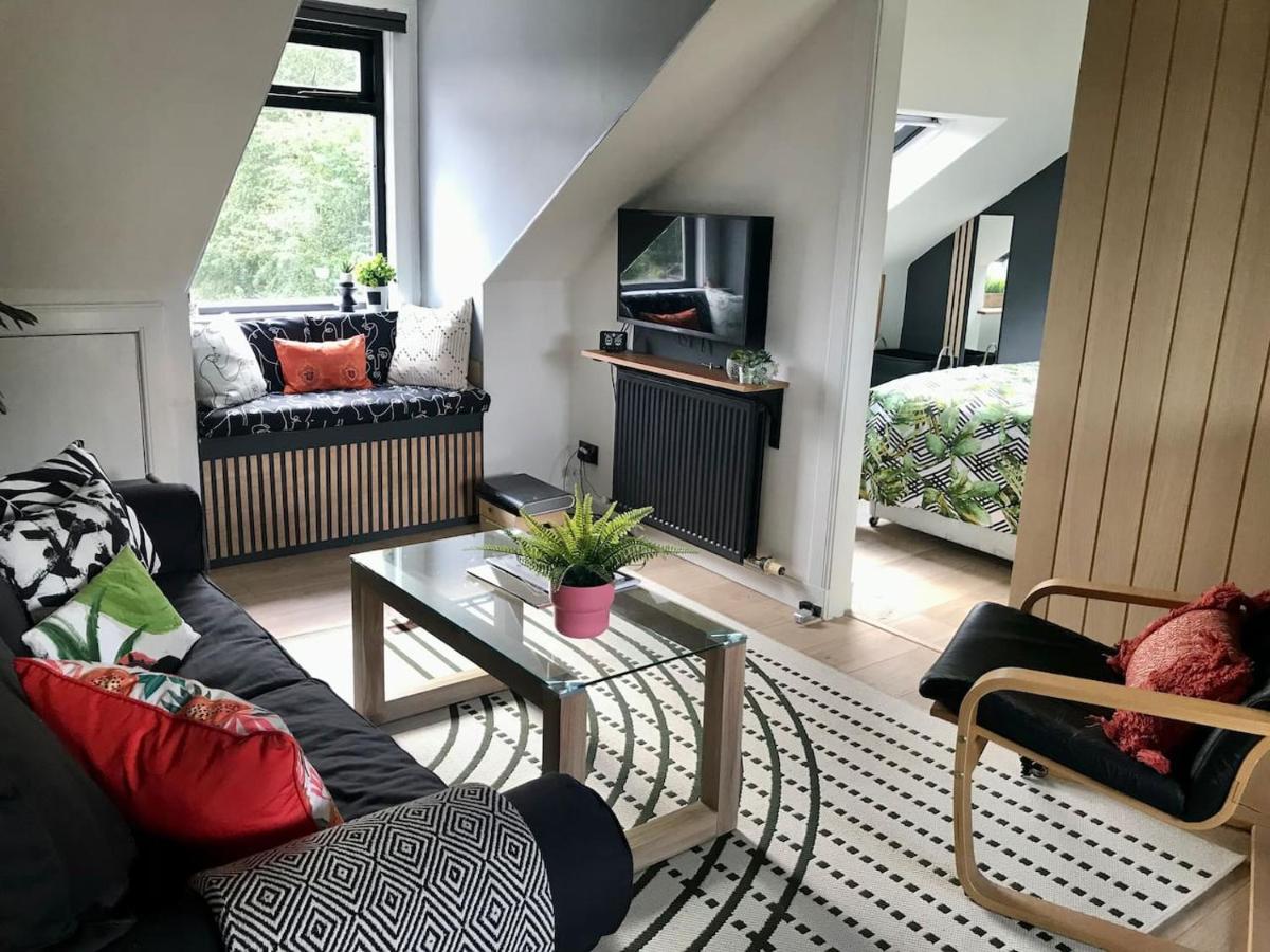 The Morningside Apartment Charming Stylish Apartment In The Centre Of Innerleithen Bagian luar foto